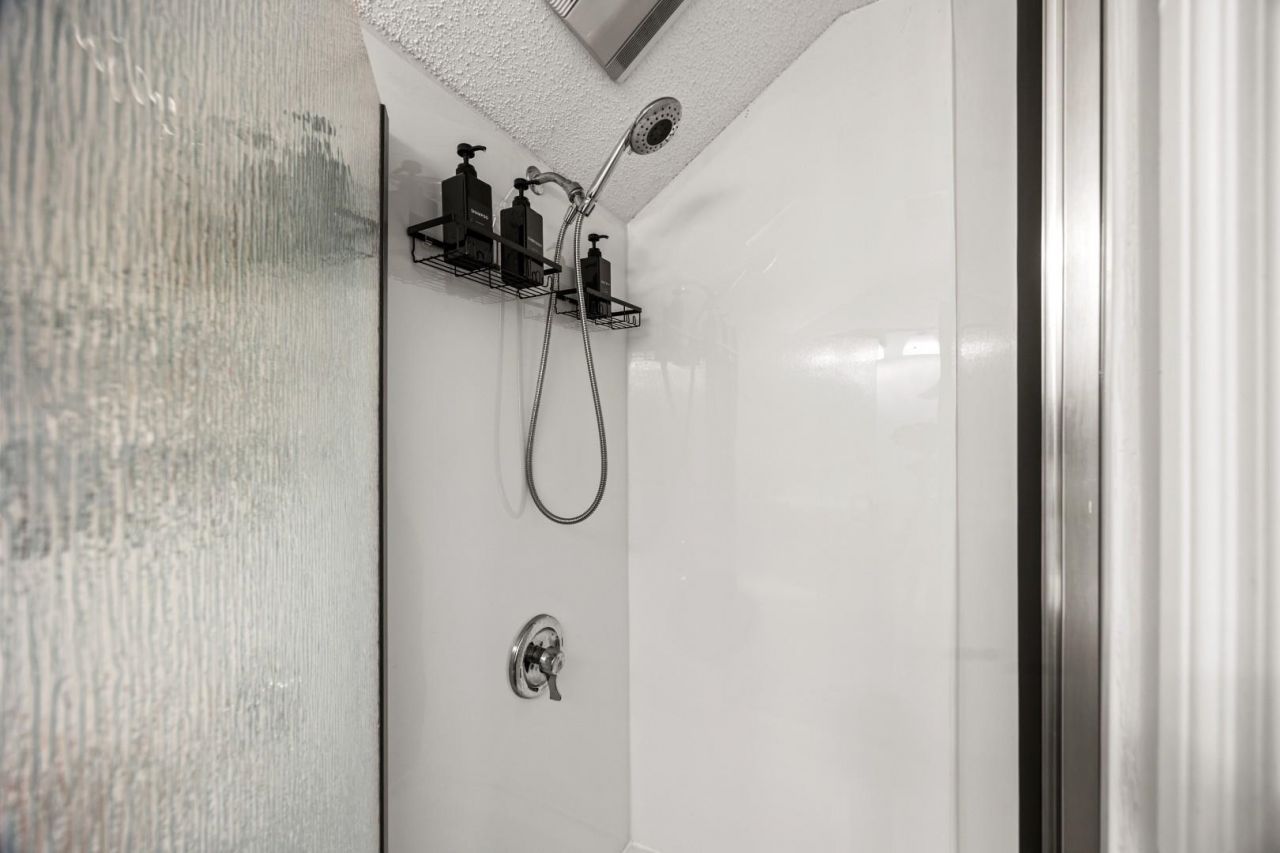 4827 Bucks Bluff Dr. Photo 43