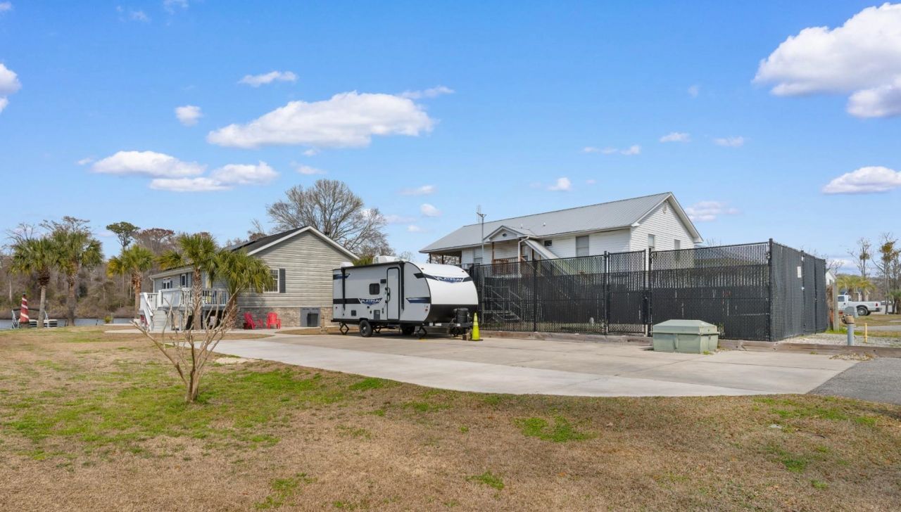 719 Smith Blvd. Photo 33