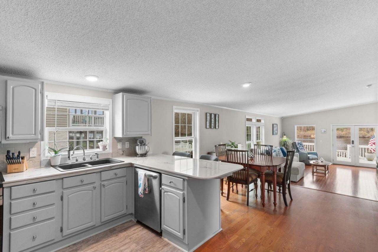 719 Smith Blvd. Photo 9