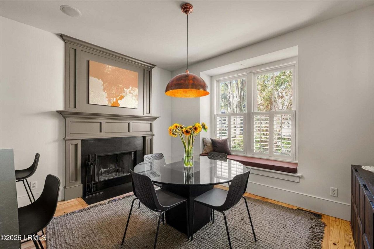 2023 Ashwood Circle Photo 13