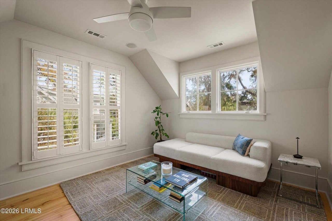 2023 Ashwood Circle Photo 31