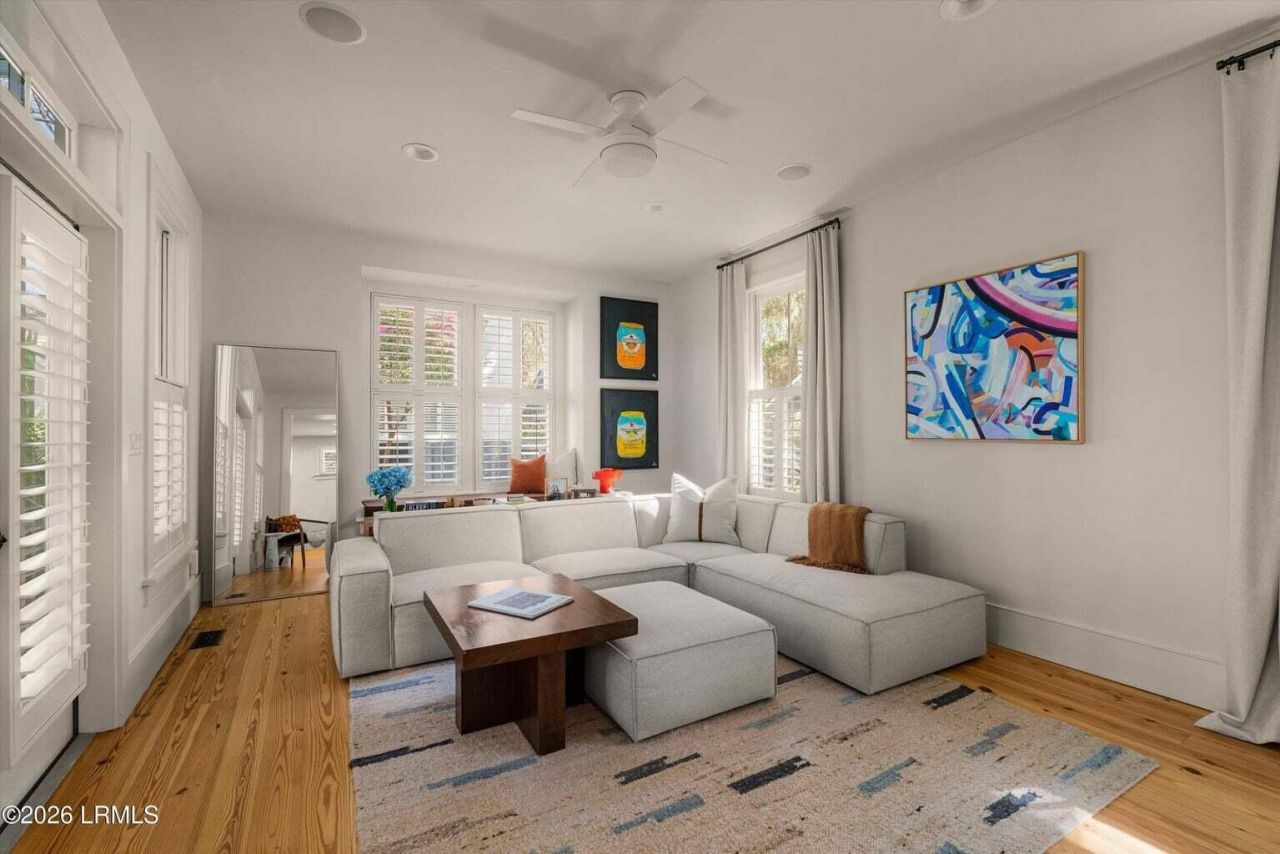 2023 Ashwood Circle Photo 6