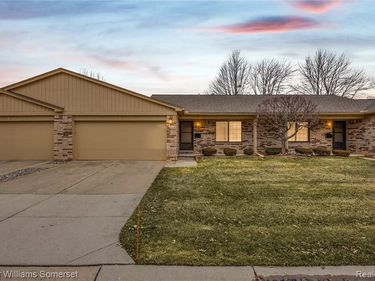 16999 Barbarosa Lane, Clinton Twp, MI 48038