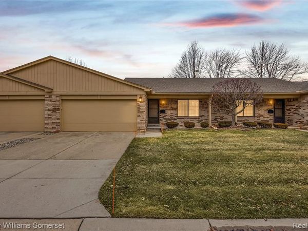 16999 Barbarosa Lane, Clinton Twp, MI 48038