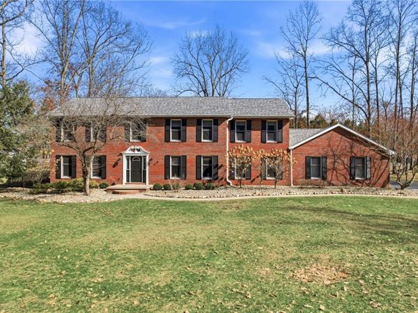 3036 Baywoods Dr, Sharpsville, PA 16150