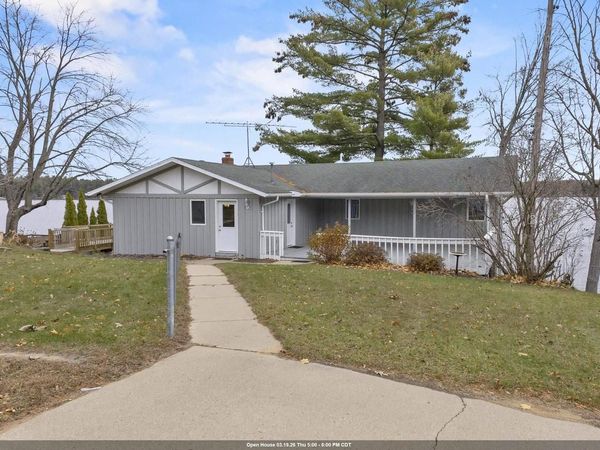 N2646 RUSTIC CIRCLE, Clintonville, WI 54929