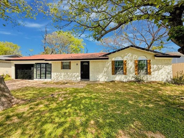 133 Buie Drive, Everman, TX 76140