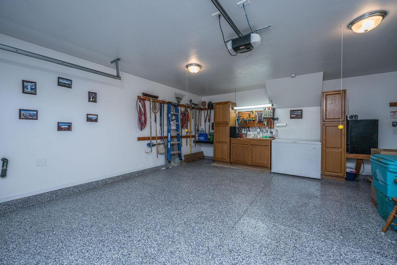 8642 Sentry Circle Photo 28