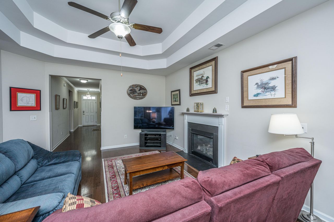 8642 Sentry Circle Photo 4