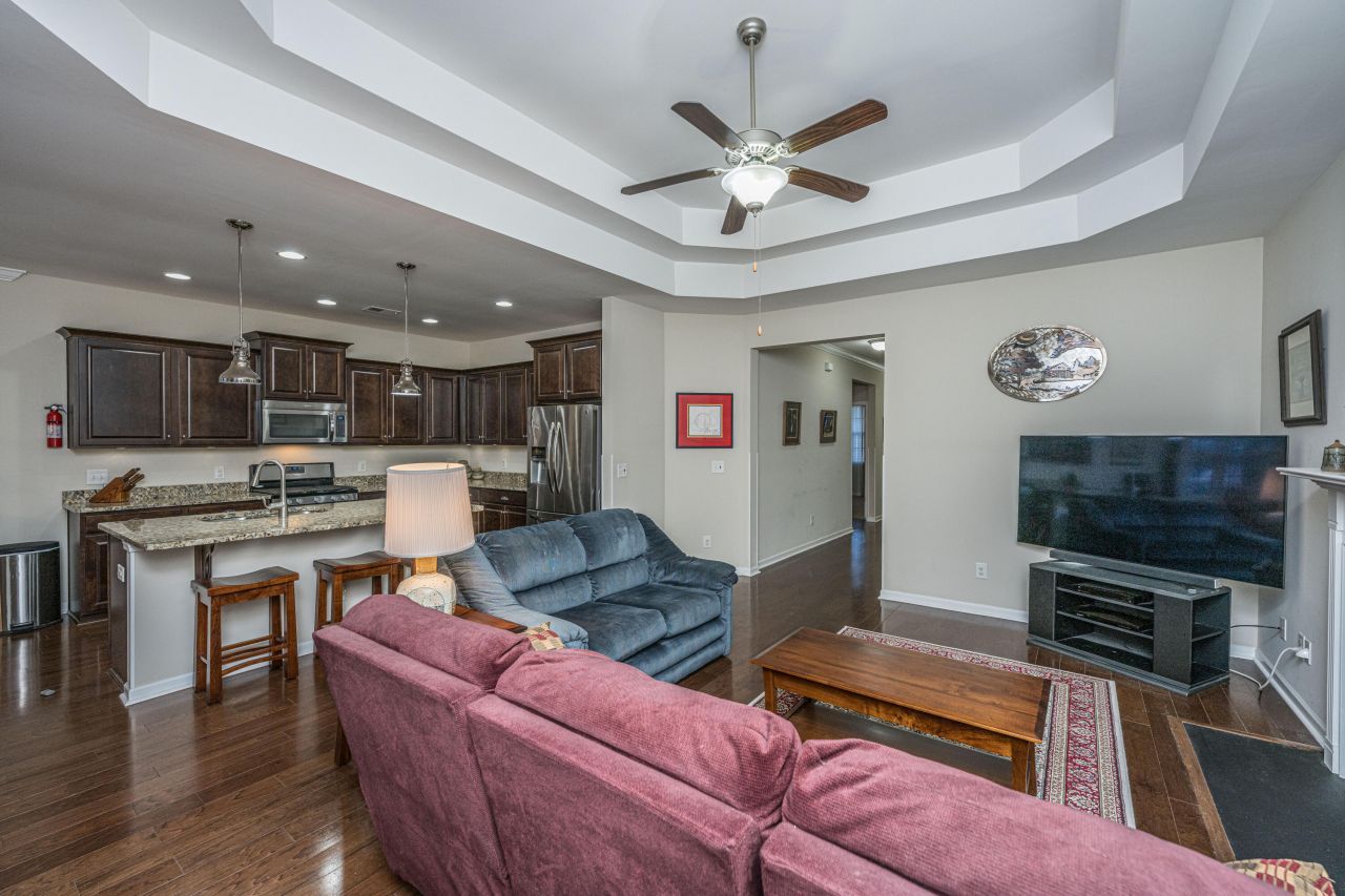 8642 Sentry Circle Photo 6