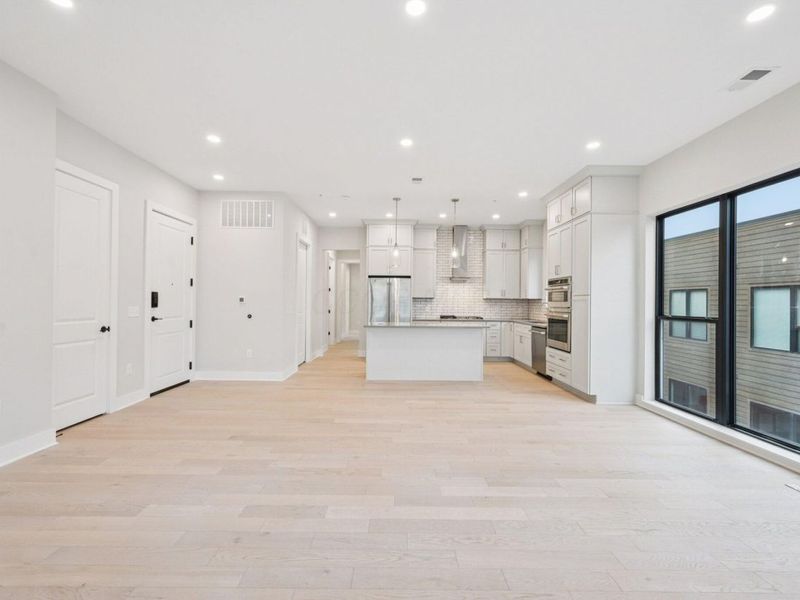 2867 Kobuk Drive, Unit 404, Columbus, OH 43228 Photo 11