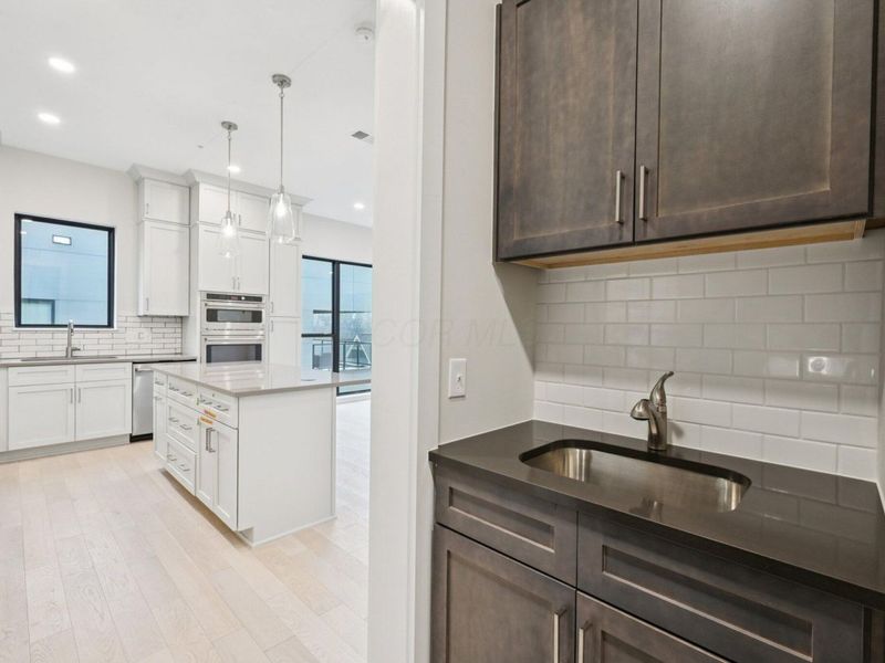 2867 Kobuk Drive, Unit 404, Columbus, OH 43228 Photo 31