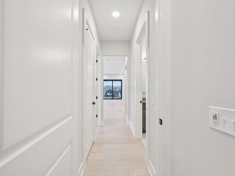 2867 Kobuk Drive, Unit 404, Columbus, OH 43228 Photo 31