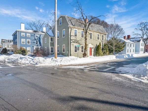 1 Hancock St, Newburyport, MA 01950