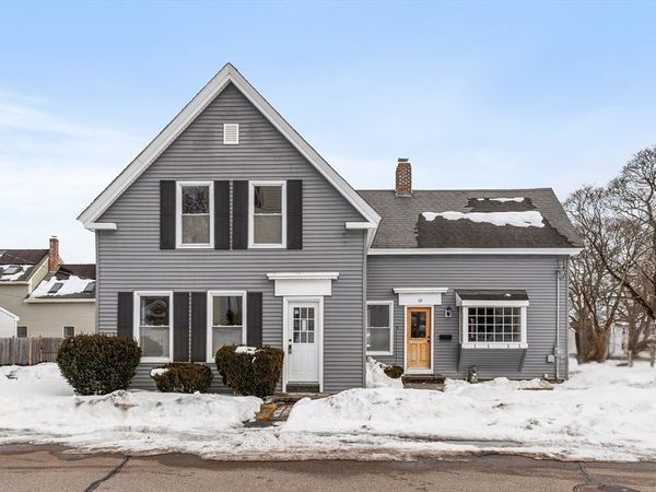 10 Barber St, Medway, MA 02053