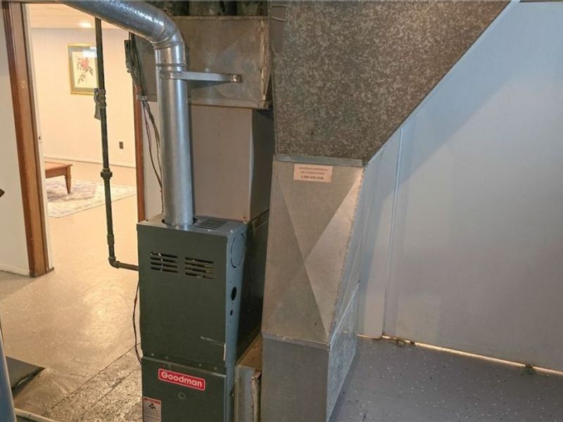 19071 Naumann Avenue , Euclid, OH 44119 Photo 16