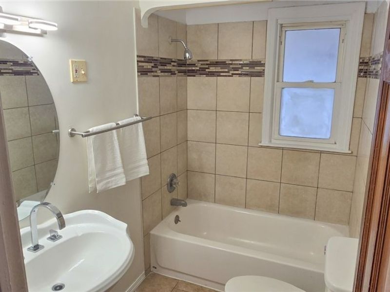 19071 Naumann Avenue , Euclid, OH 44119 Photo 9