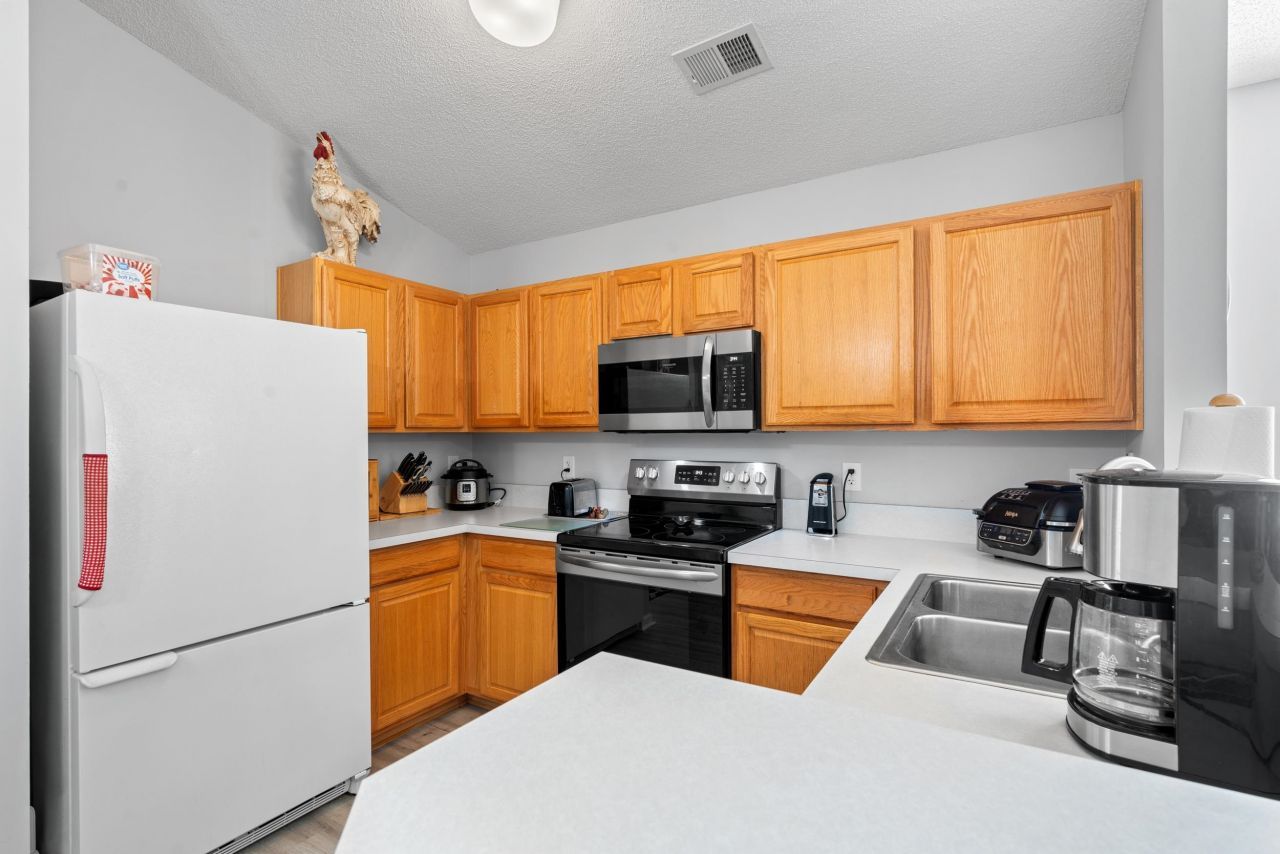 4603 Hidden Creek Ln. Photo 11