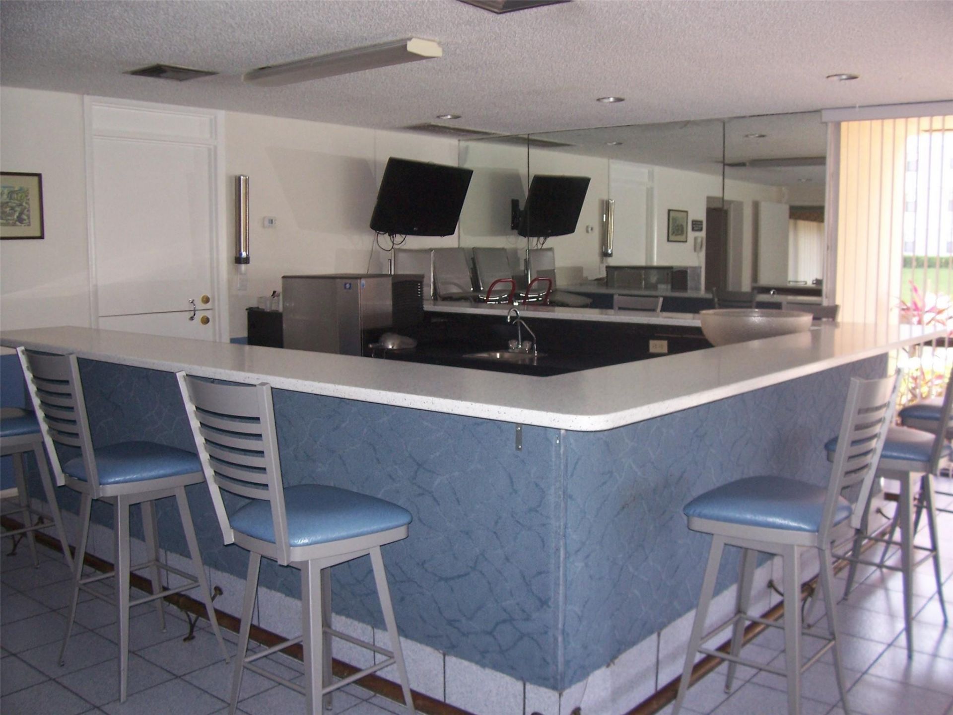 2104 S Cypress Bend Drive, Unit 301, Pompano Beach, FL 33069 Photo