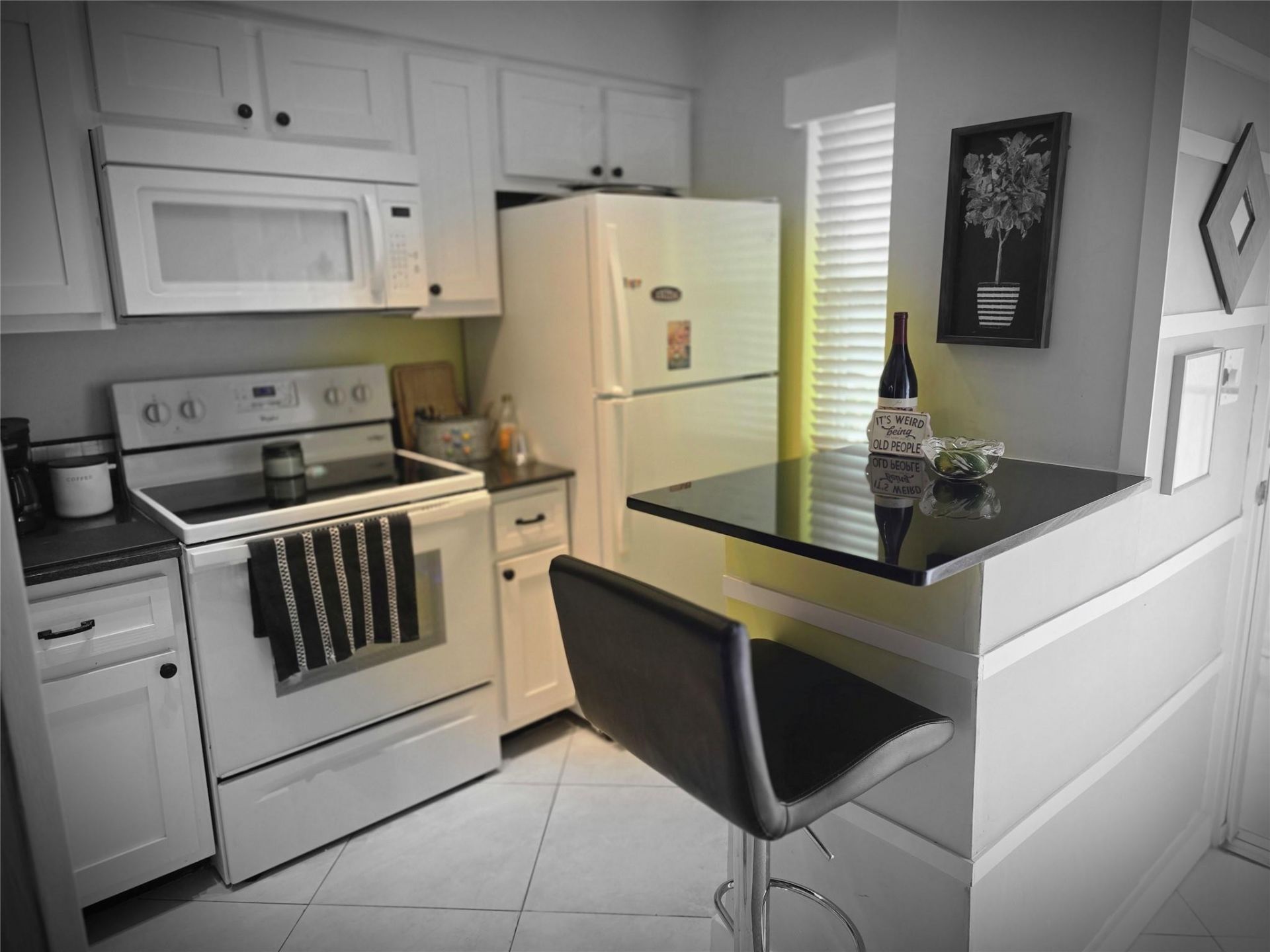 2104 S Cypress Bend Drive, Unit 301, Pompano Beach, FL 33069 Photo