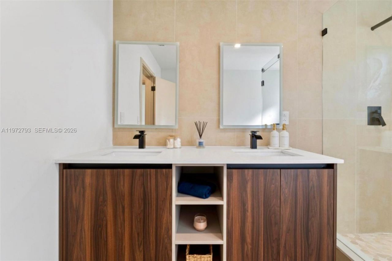 1905 NW 62nd Ter , Margate, FL 33063 Photo