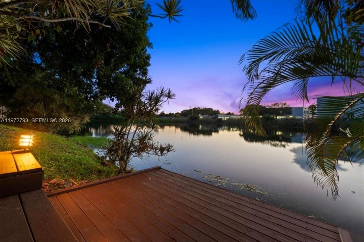 1905 NW 62nd Ter , Margate, FL 33063 Photo