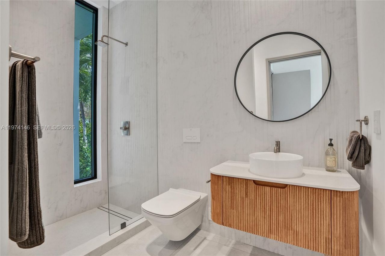 1379 NE 104th St , Miami Shores, FL 33138 Photo