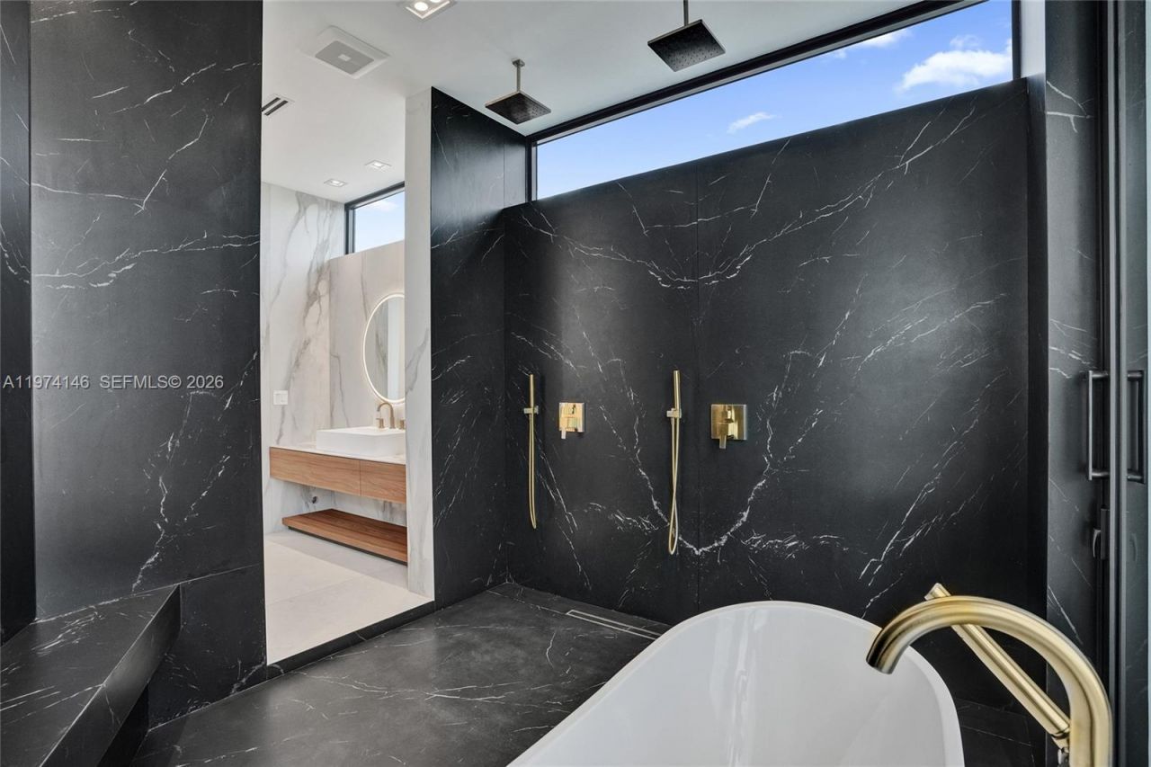 1379 NE 104th St, Miami Shores, FL 33138 Photo