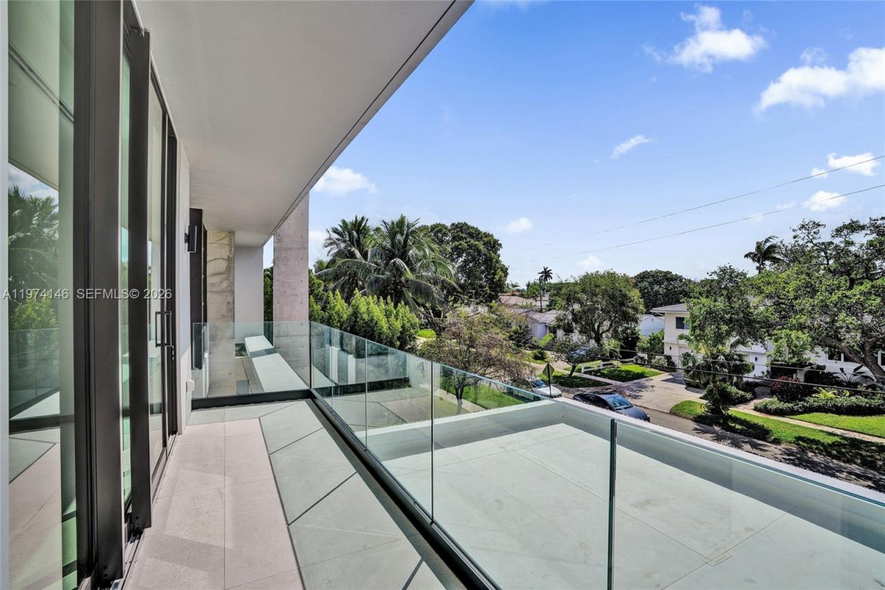 1379 NE 104th St, Miami Shores, FL 33138 Photo