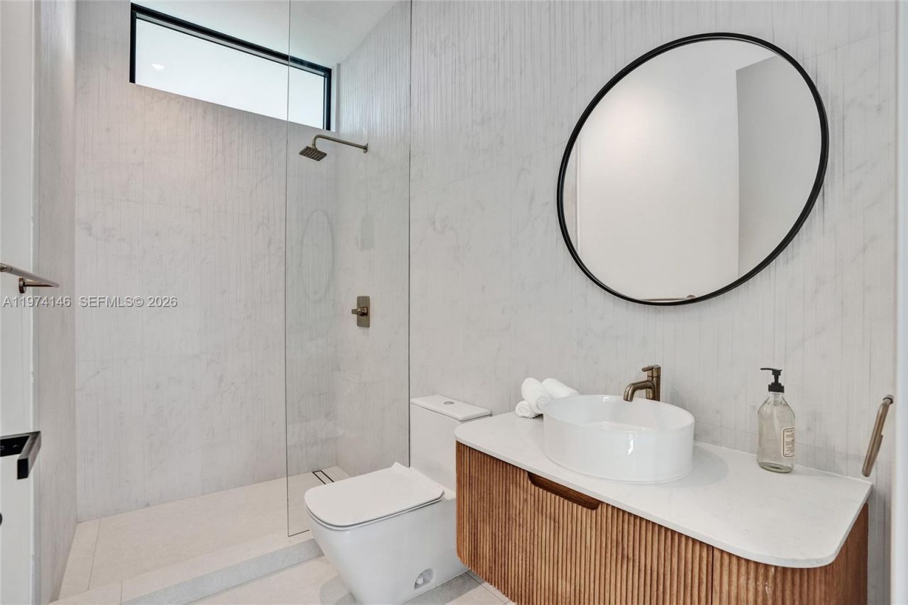 1379 NE 104th St , Miami Shores, FL 33138 Photo