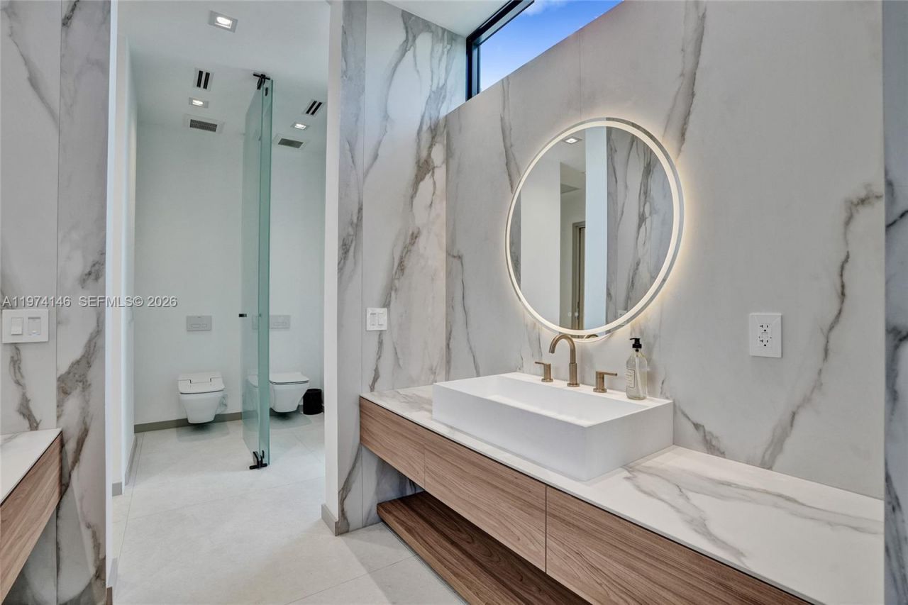 1379 NE 104th St , Miami Shores, FL 33138 Photo