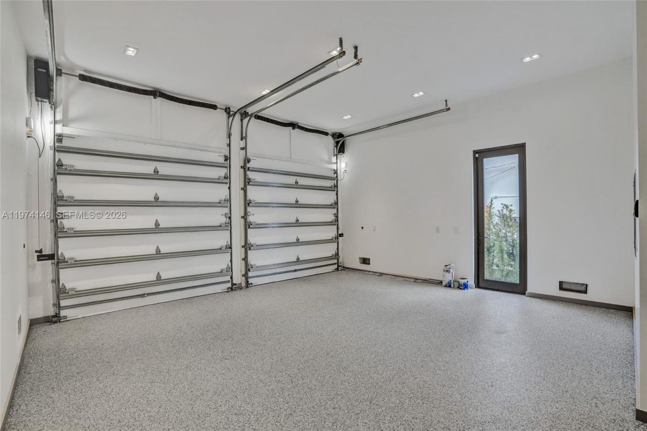 1379 NE 104th St , Miami Shores, FL 33138 Photo