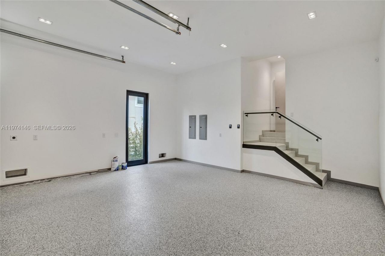 1379 NE 104th St, Miami Shores, FL 33138 Photo