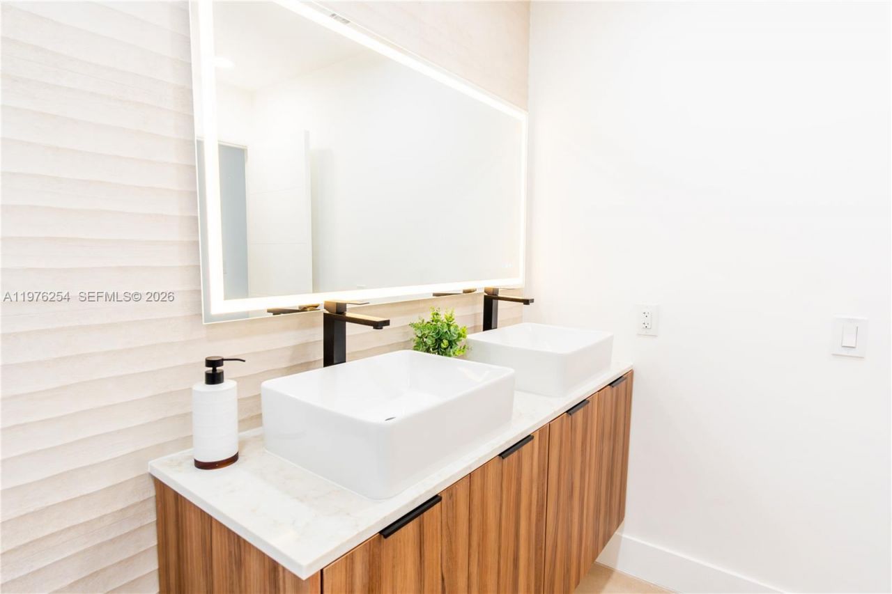 7951 SW 30th St , Davie, FL 33328 Photo