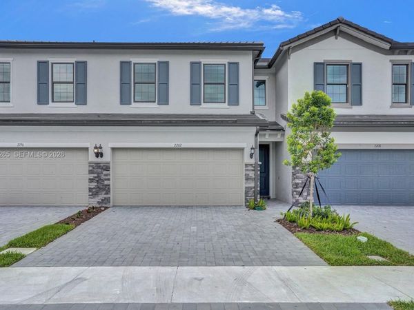 2202 S Appleton Circle S , Oakland Park, FL 33309