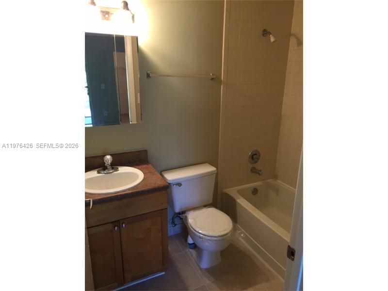 216 Meadows Cir , Unit 216, Boynton Beach, FL 33436 Photo