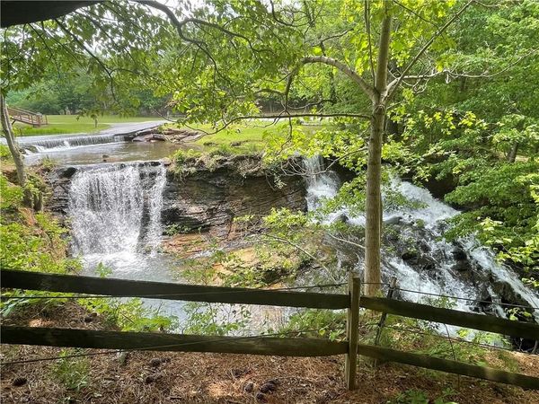 1225 Oglethorpe Road , Jasper, GA 30143