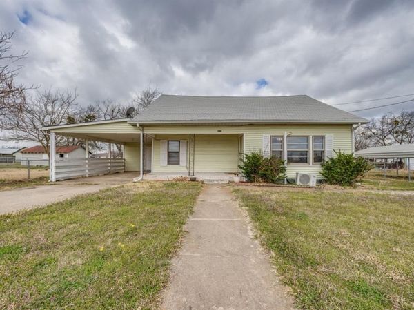 308 N Bois D Arc Street, Savoy, TX 75479