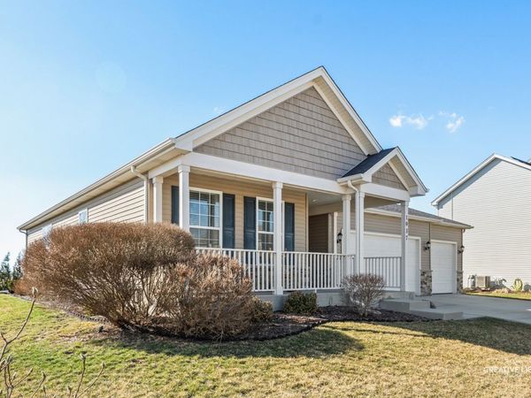 1037 N Carly Circle, Yorkville, IL 60560