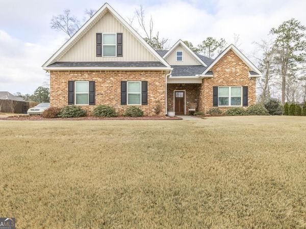 323 Willow Cove Court, Lizella, GA 31052