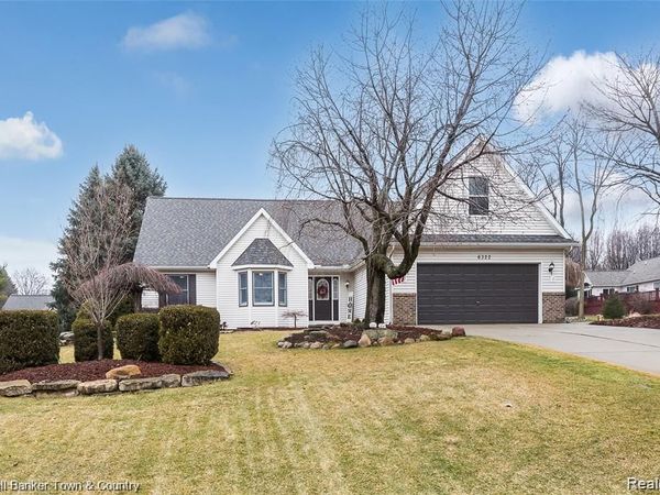 6322 E Horseshoe Trail, Fenton Twp, MI 48451