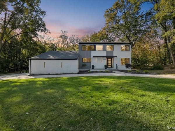 3668 Bayou Drive, West Bloomfield Twp, MI 48323