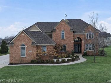 4157 Springbrook Drive, Sterling Heights, MI 48314