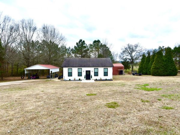 412 Eells St, Loretto, TN 38469