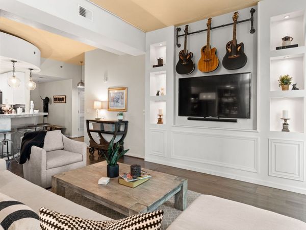 415 Church St, Unit 1001, Nashville, TN 37219