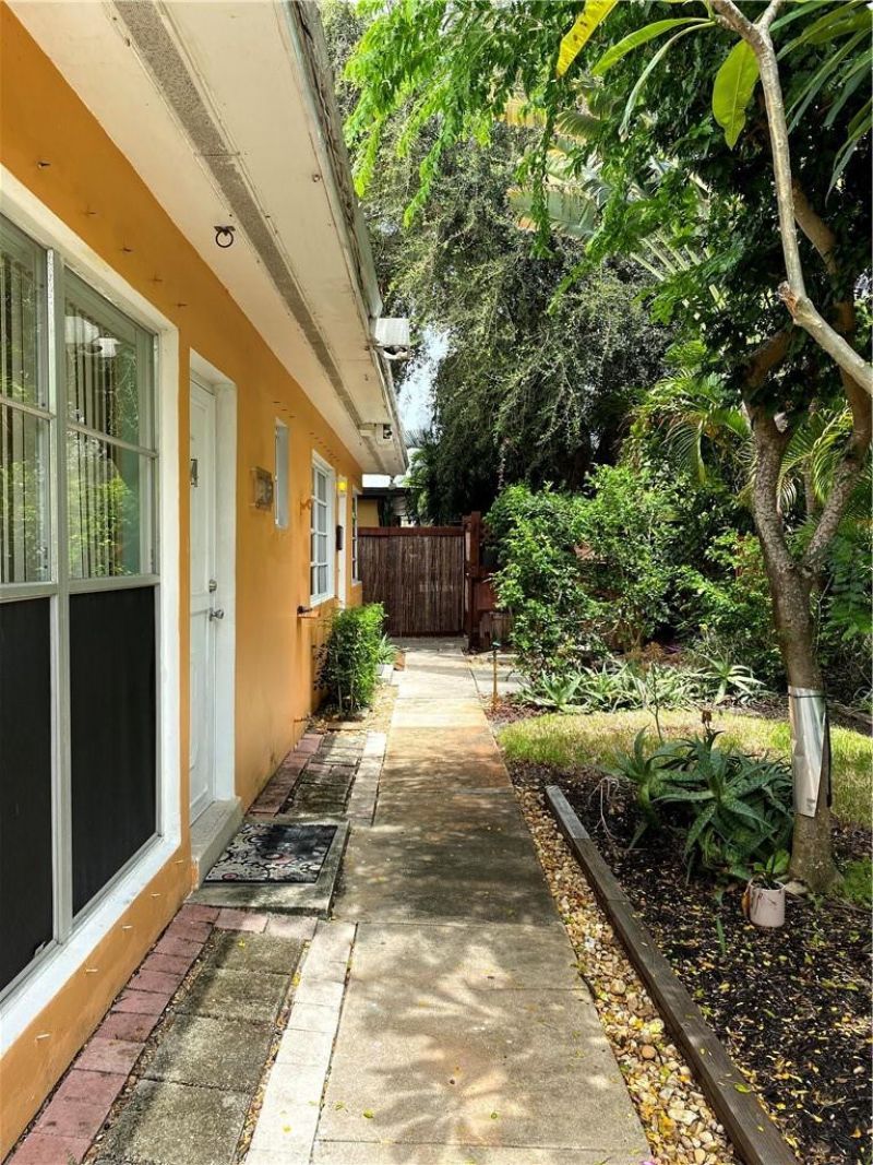 1101 NE 17 Way, Unit 3, Fort Lauderdale, FL 33304 Photo