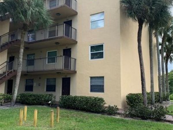 3101 NW 47TH TER, Unit 335, Lauderdale Lakes, FL 33319