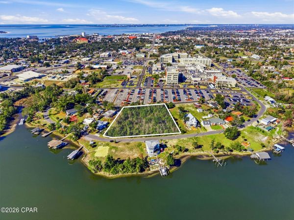 1035 La Paloma Trail , Panama City, FL 32401