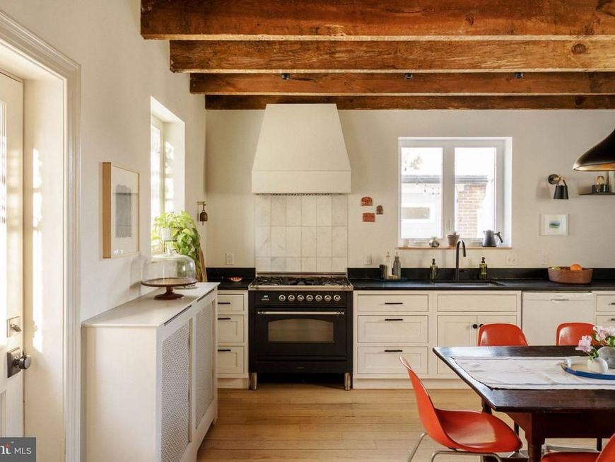 8139 Shawnee Street, Philadelphia, PA 19118 Main Photo