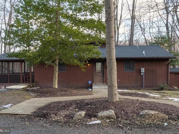 85 BLUEBIRD LANE, BERKELEY SPRINGS, WV 25411